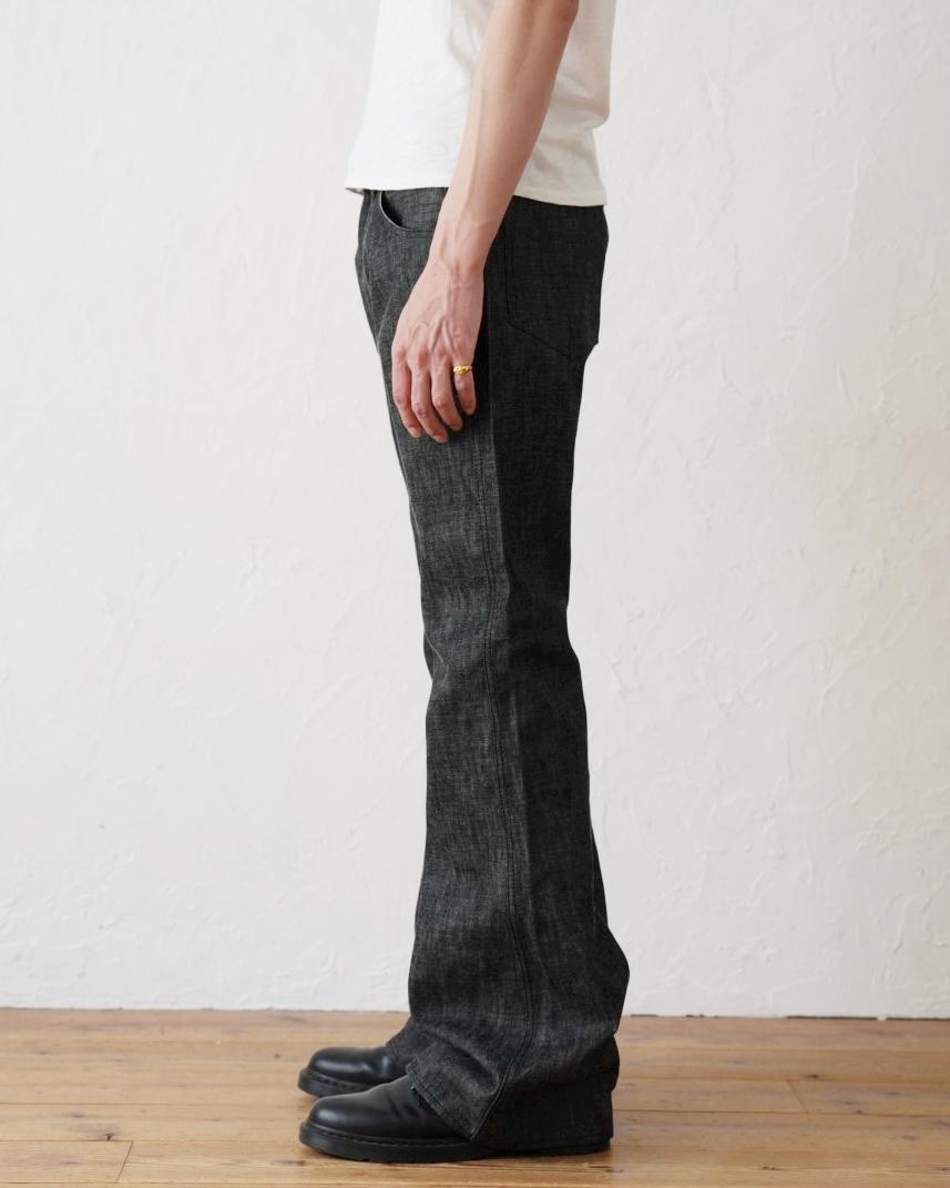 Japanese Bell Bottom Jeans – Black