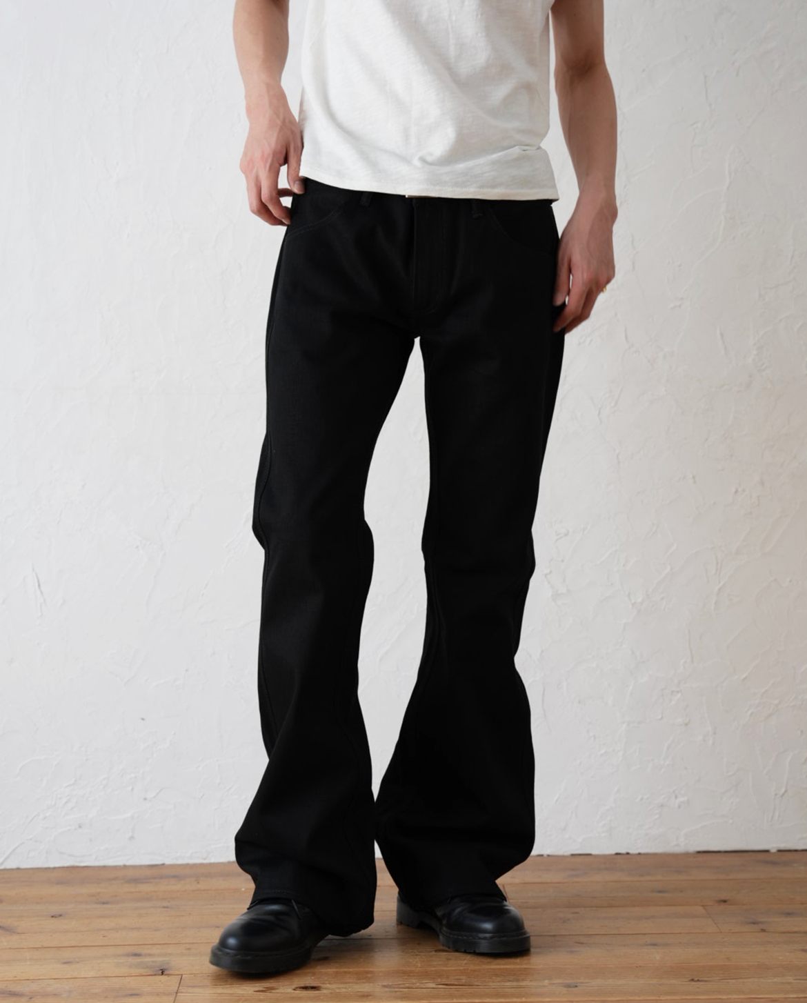 Japanese Bell Bottom Jeans – Black/Black