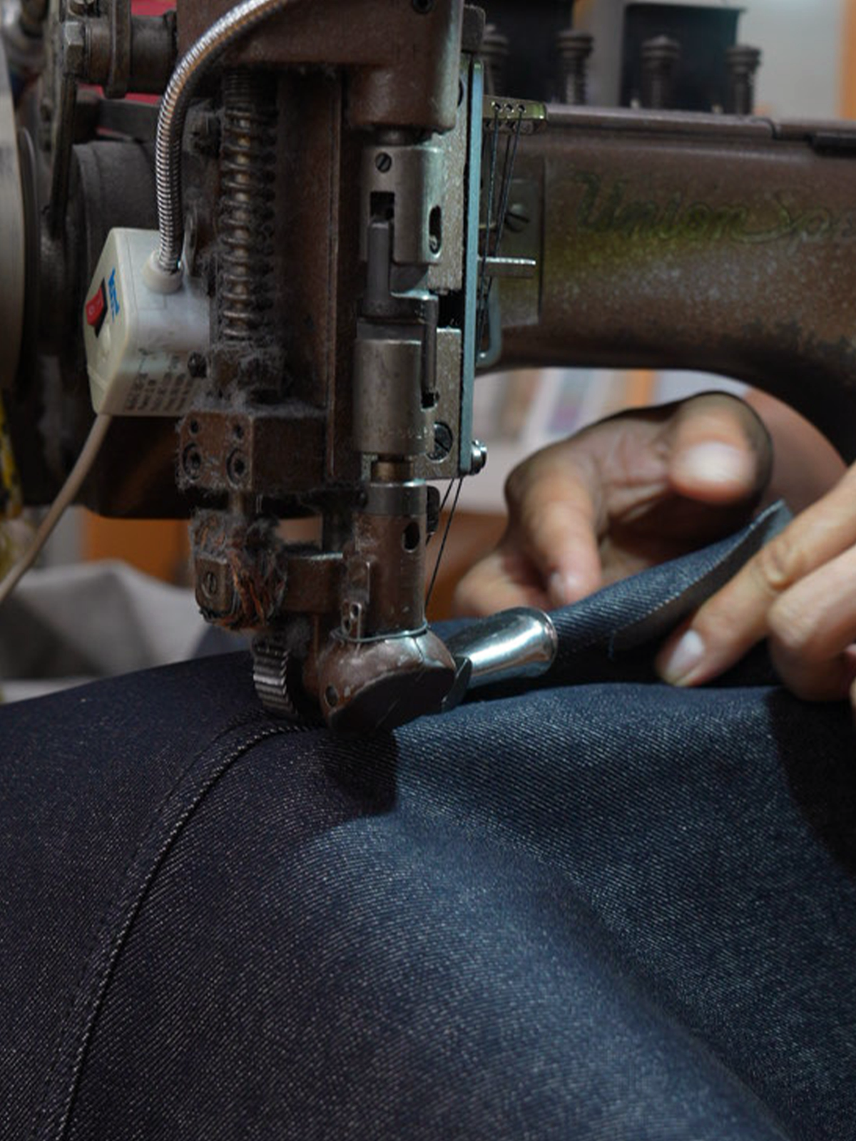 Japanese Selvedge Curved-Leg Jeans - Indigo