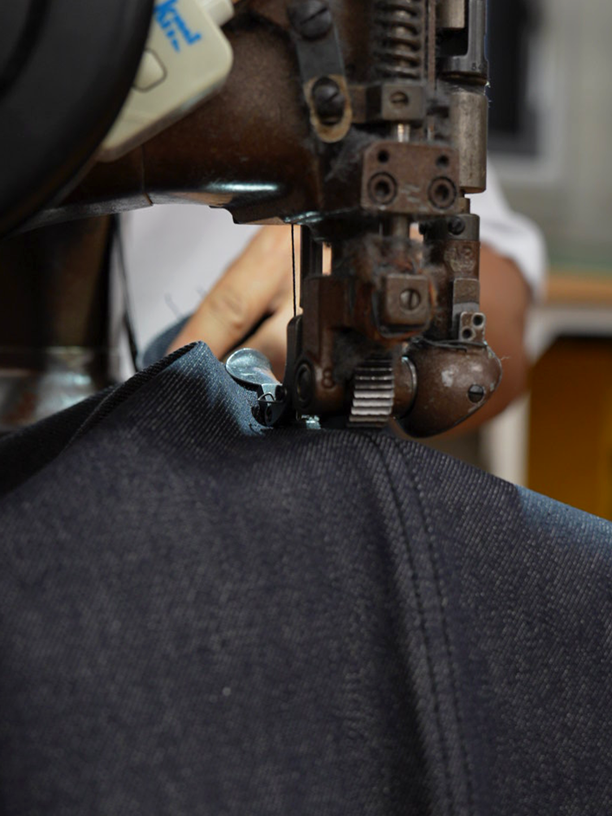 Japanese Selvedge Curved-Leg Jeans - Indigo