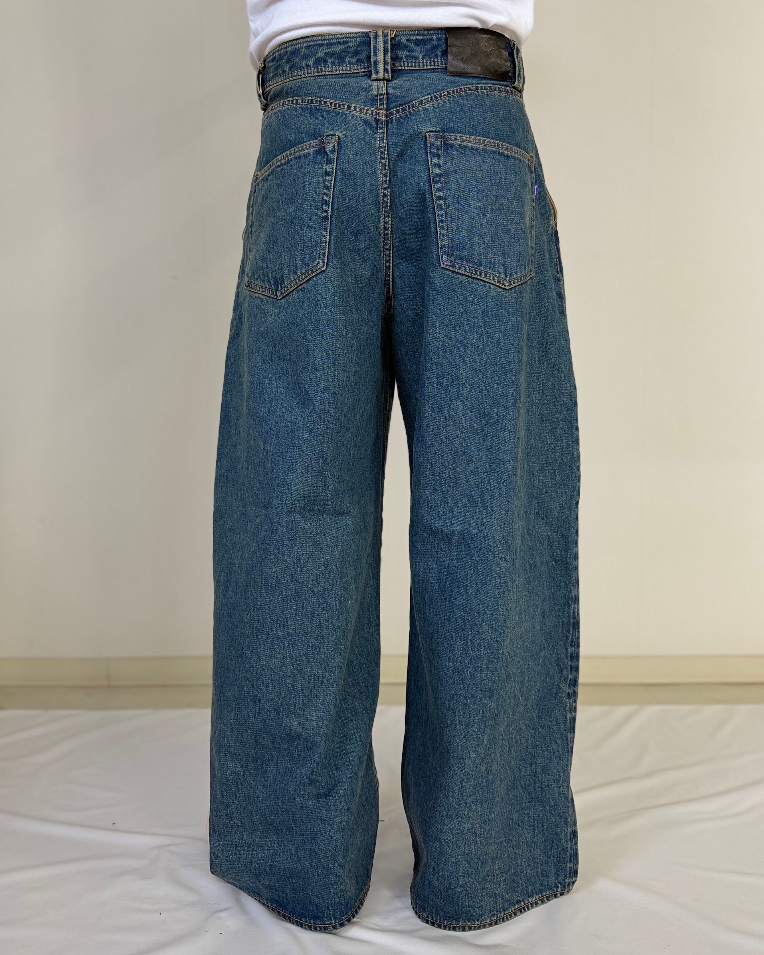 Japanese Selvedge Curved-Leg Jeans - Washed Blue