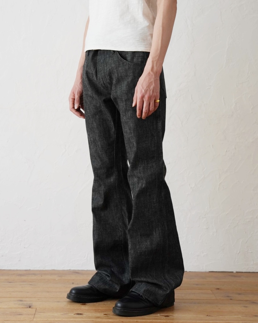 Japanese Bell Bottom Jeans – Black