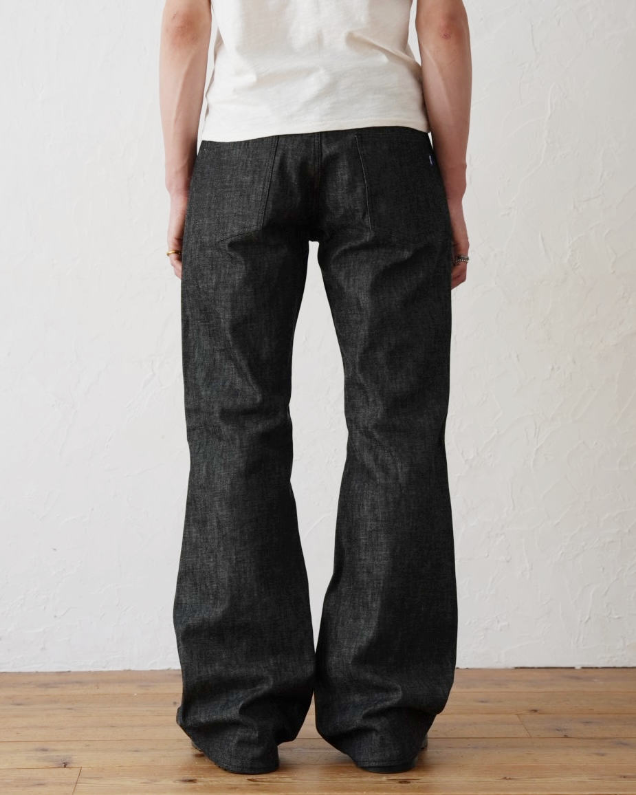 Japanese Bell Bottom Jeans – Black
