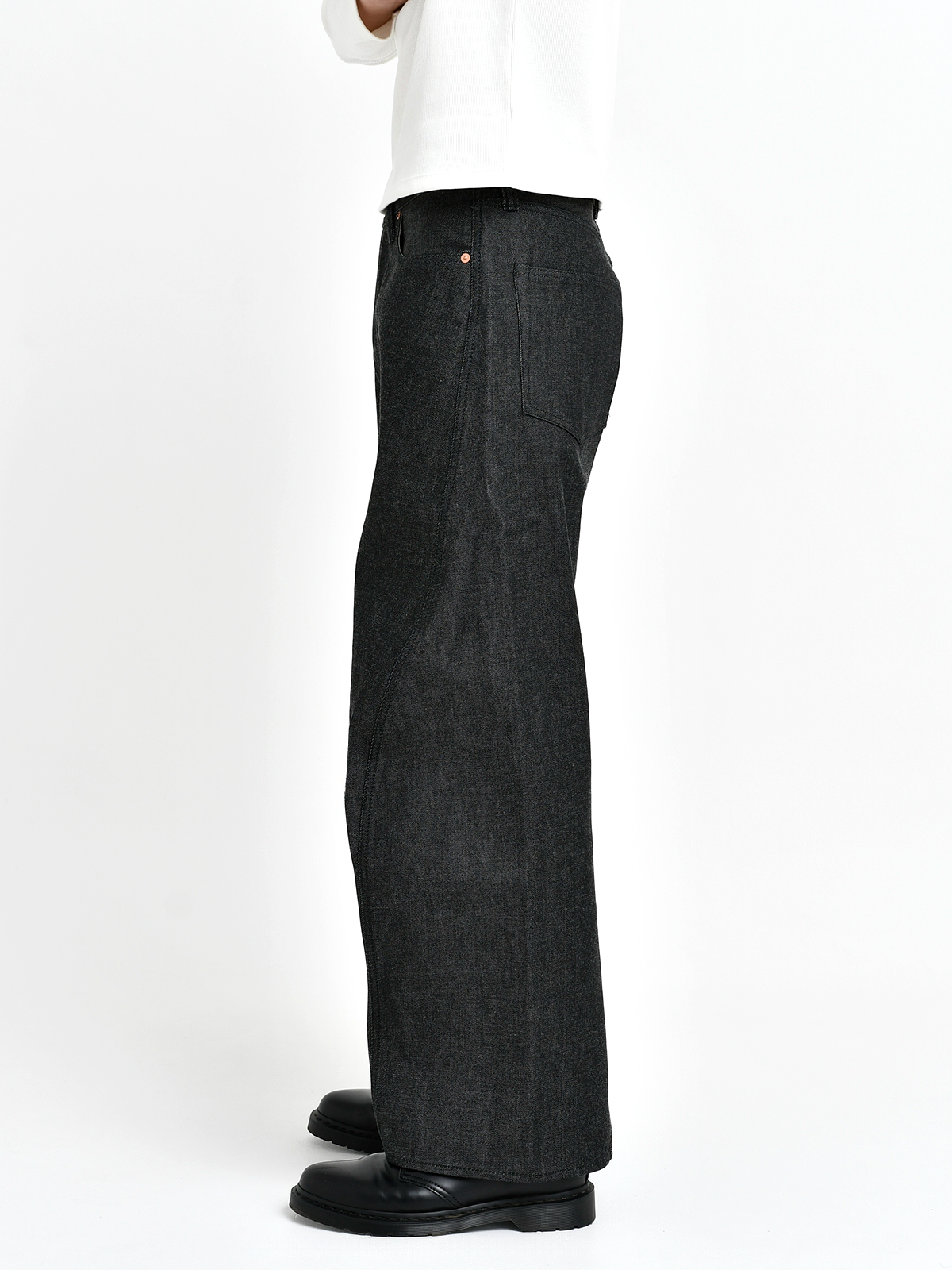 Japanese 3D Wide-Leg Jeans - Black | NewDrop Jan 17, 21:00 (JST)