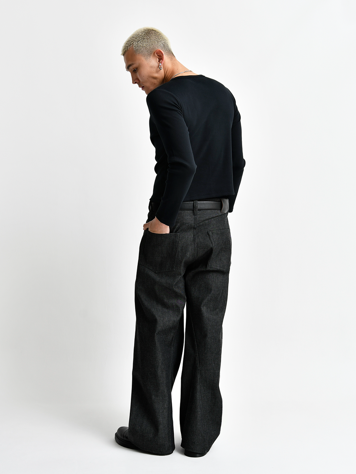 Japanese 3D Wide-Leg Jeans - Black | NewDrop Jan 17, 21:00 (JST)
